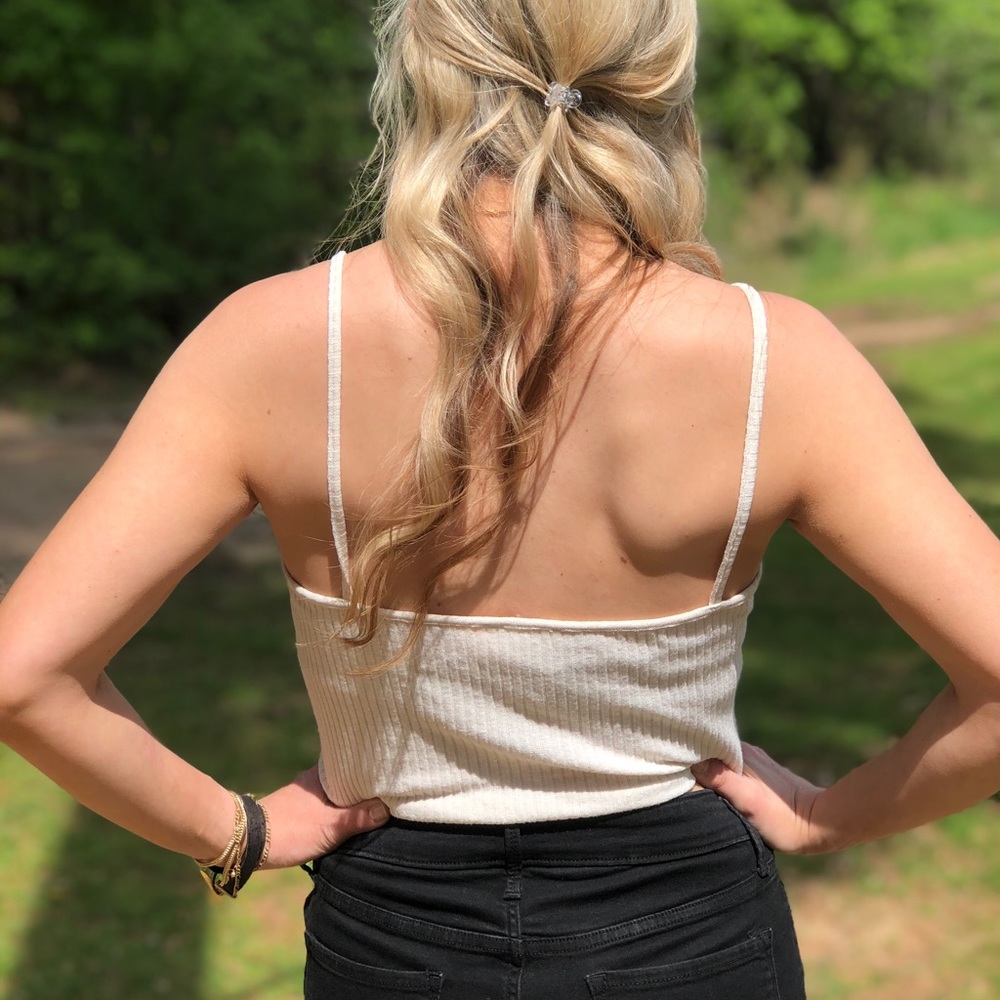 Cream Crop Top Cami With Front Twist - Picture 3 of 7